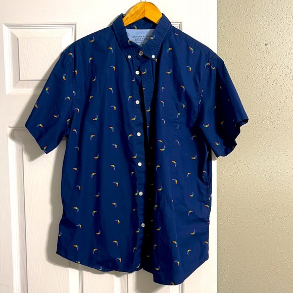 Banana republic, short sleeve button down pride shirt - Picture 1 of 4